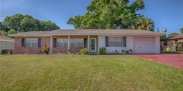 102 Lemon Road NW