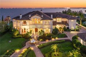 2971 Lakeview Drive