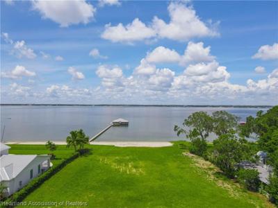 2291 Lakeview Drive