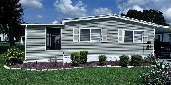 10 Pinecrest Street