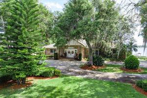 252 S Huntley Drive