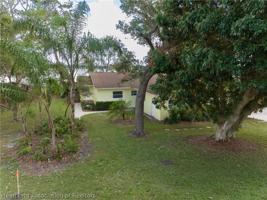 180 S Huntley Drive