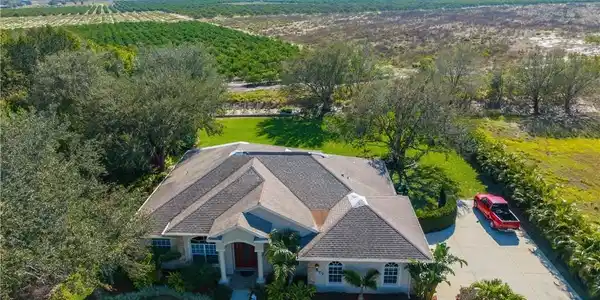 577 Sunset Pointe Drive