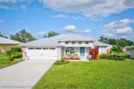 123 Tangerine Road