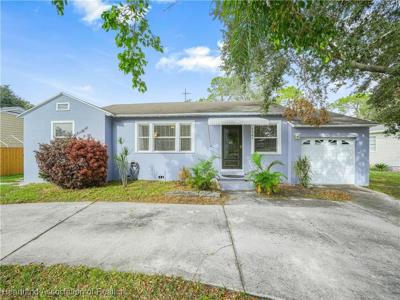 1261 Lakeview Drive
