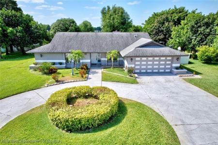 32 Lake Henry Drive