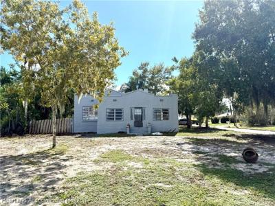 1043 E Dinner Lake Drive