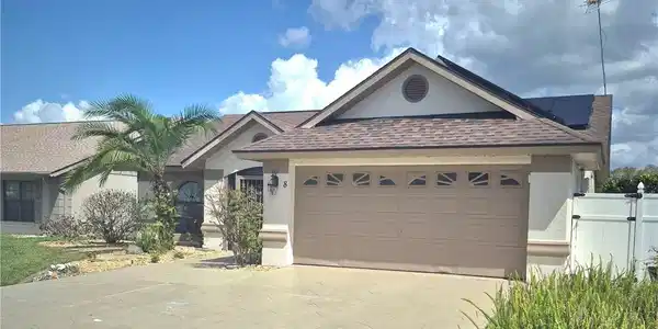 8 Chestnut Trail