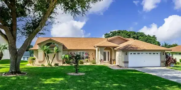 152 Brentwood Drive N