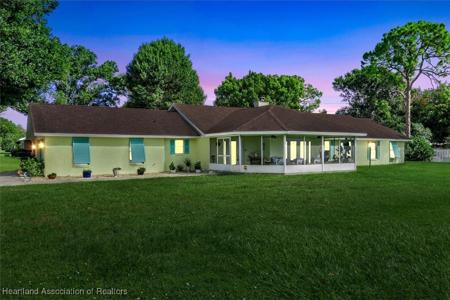 3530 Lakeview Drive