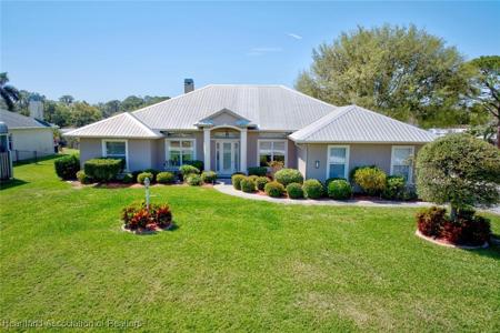 12 Diamond Bay Drive