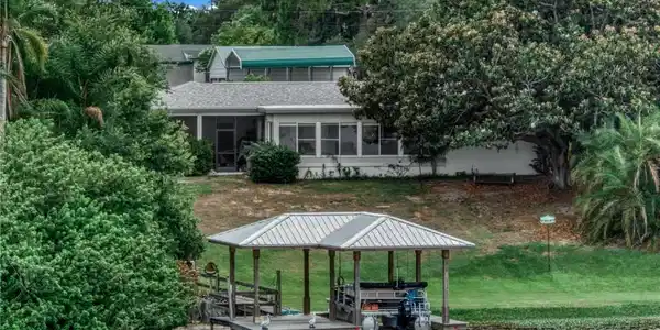7426 County Road 17 S