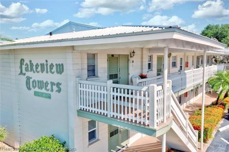 1801 Lakeview Drive