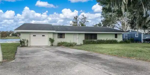 6 Chickasaw Street