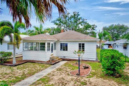 385 Poinsettia Avenue
