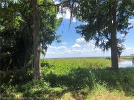 1317 Lakeside Way