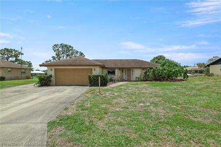 109 Citrus Road NE