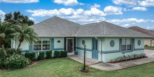 2 Rosewood Court
