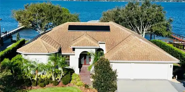 560 Sunset Pointe Drive