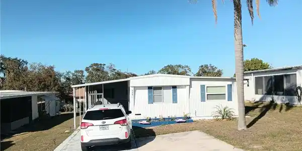 112 Wesley Way