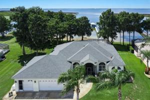 1133 Lakeside Way