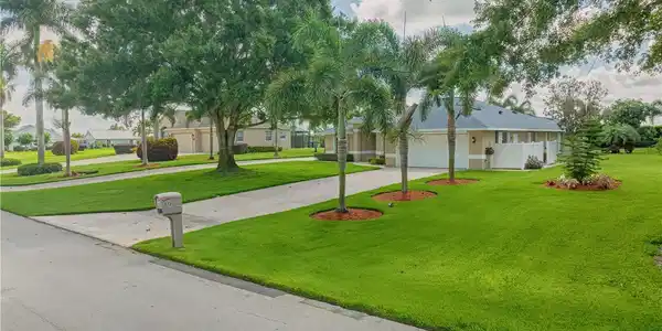 573 Sunset Pointe Drive