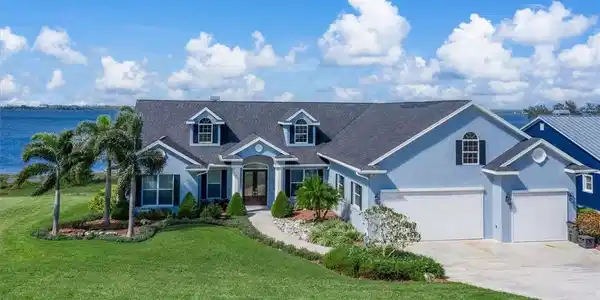 624 Sunset Pointe Drive