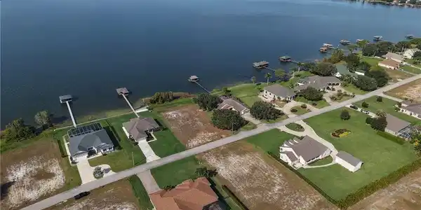 538 Sunset Pointe Drive