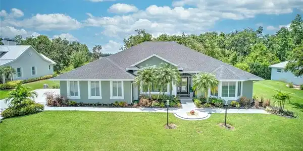 23 Cove Road