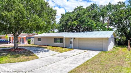 2706 Kingswood Drive