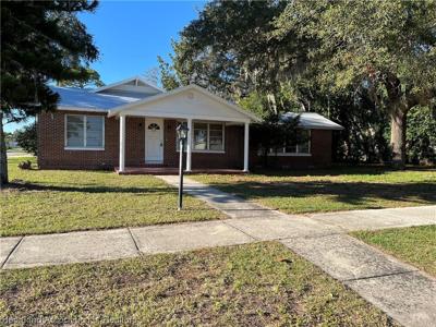 642 Hickory Street