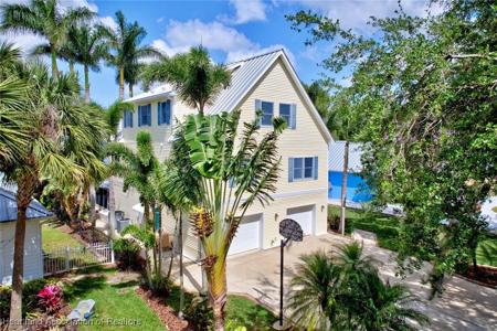 1509 Crescent Drive