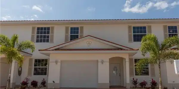 1938 Oasis Court