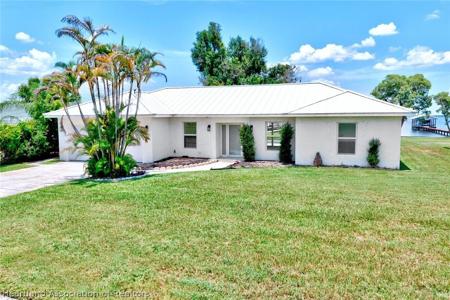 107 Lakefront Lane NW