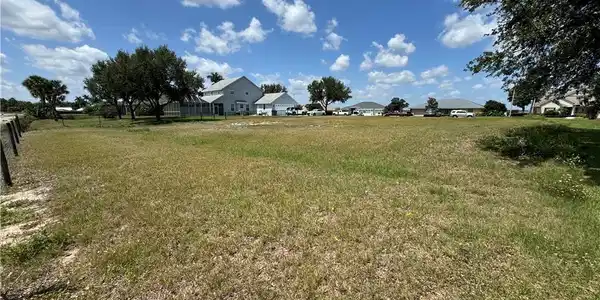 551 Sunset Pointe Drive