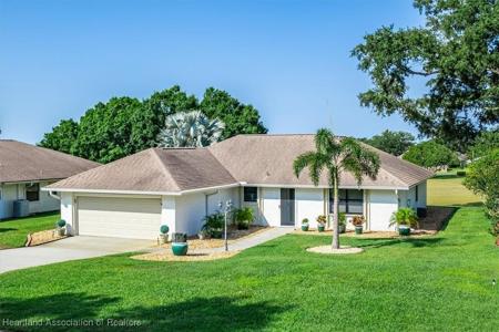 4 Rosewood Drive N