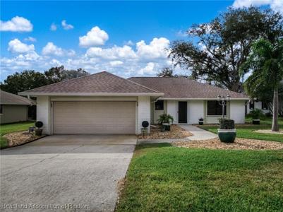 4 Rosewood Drive N