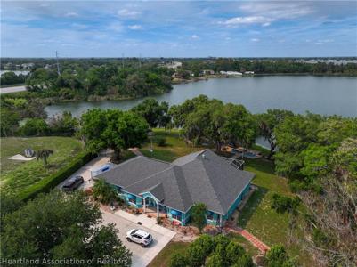 1002 W Pickett Circle