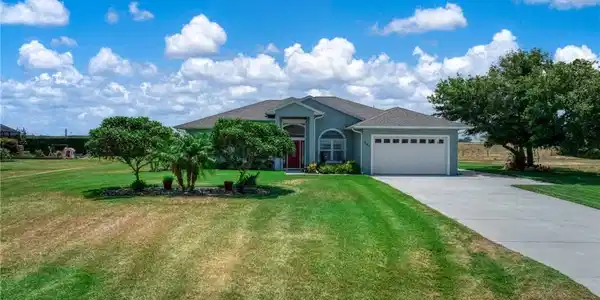 561 Sunset Pointe Drive