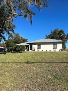 2810 Lakeview Drive