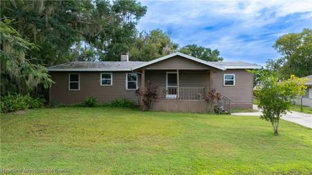 1561 Lakeshore Drive