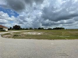 707 Sunset Pointe Drive
