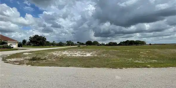 707 Sunset Pointe Drive
