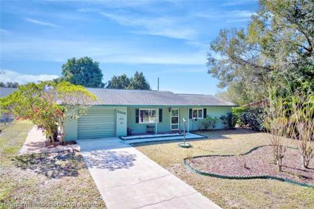 2209 Sunset Drive