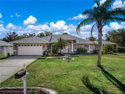 101 Bougainvillea Street NE