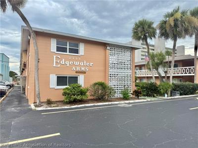 2111 Lakeview Drive