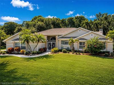 1221 Lakeside Way