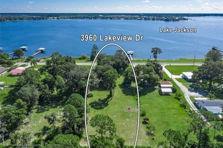 3960 Lakeview Drive