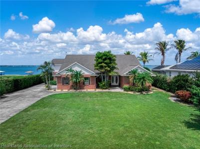 199 S Bear Pointe Drive