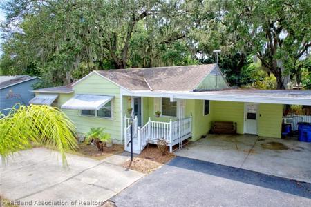 1351 Lakeview Drive